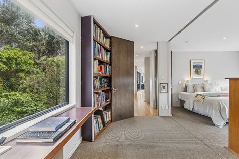 Photo of property in 87 Marine Parade, Seatoun, Wellington, 6022