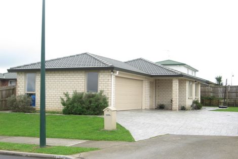 Photo of property in 13 Frederick Reece Drive, The Gardens, Auckland, 2105