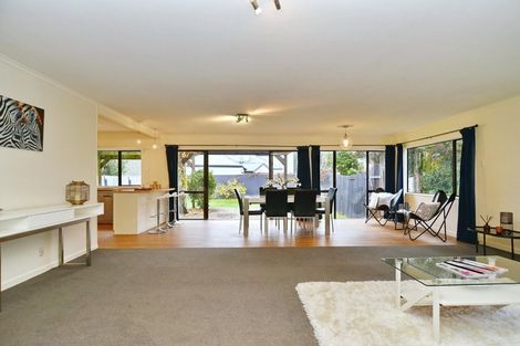 Photo of property in 247 Wainoni Road, Avondale, Christchurch, 8061