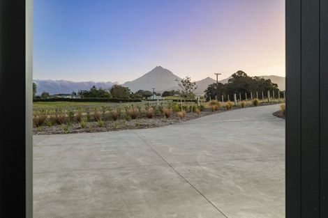 Photo of property in 589 Kent Road, Korito, New Plymouth, 4371