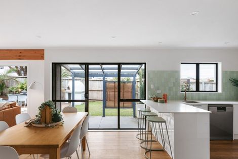 Photo of property in 1 Yale Street, Mount Maunganui, 3116