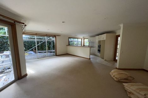 Photo of property in 2/25 Seacliffe Avenue, Belmont, Auckland, 0622