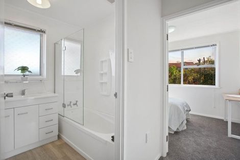 Photo of property in 35b Vincent Street, Howick, Auckland, 2014