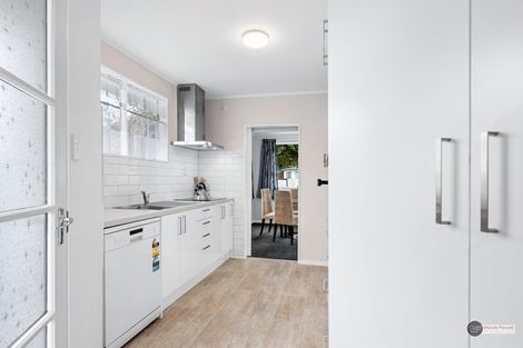 Photo of property in 6 Omaha Grove, Totara Park, Upper Hutt, 5018