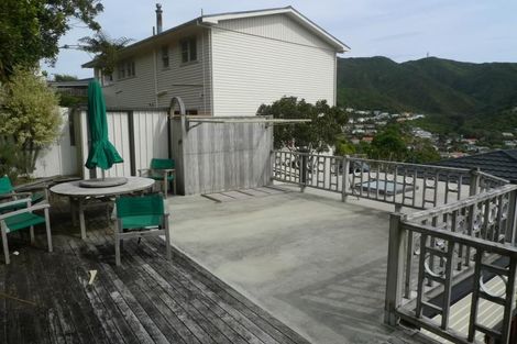 Photo of property in 35 Woodhouse Avenue, Karori, Wellington, 6012