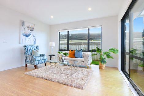 Photo of property in 13 Turpin Road, Riverhead, 0820