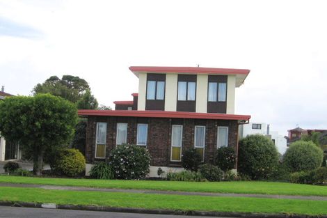 Photo of property in 111 Waller Avenue, Bucklands Beach, Auckland, 2012