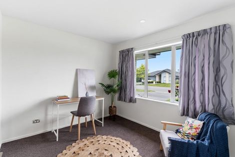 Photo of property in 37 Dunlops Crescent, Bottle Lake, Christchurch, 8083