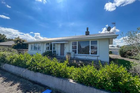 Photo of property in 3 Gertrude Street, Dannevirke, 4930