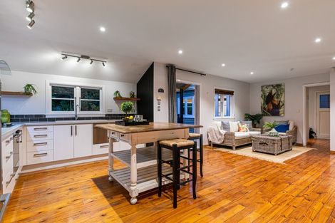 Photo of property in 7 Tipau Street, Torbay, Auckland, 0630