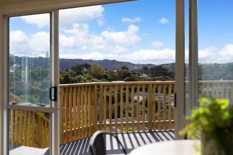 Photo of property in 23 Cumberland Grove, Cannons Creek, Porirua, 5024