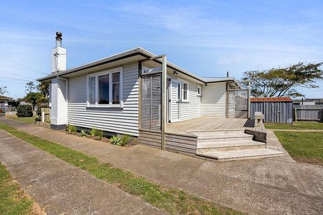 Photo of property in 8 Pacey Avenue, Hawera, 4610