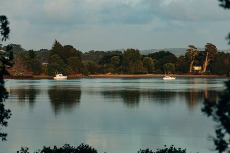 Photo of property in 73 Tahuna Minhinnick Drive, Glenbrook, 2681