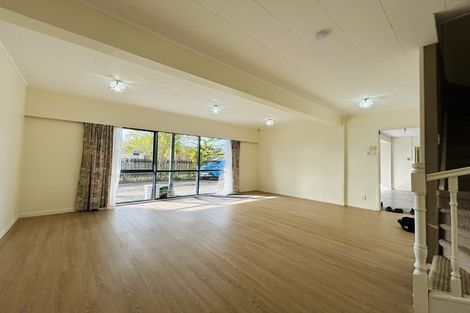 Photo of property in 1 Hume Drive, Hillcrest, Auckland, 0627