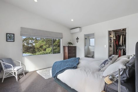 Photo of property in 9 Bendalls Lane, Oratia, Auckland, 0604