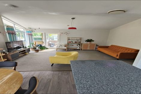 Photo of property in 25 Universal Drive, Henderson, Auckland, 0610