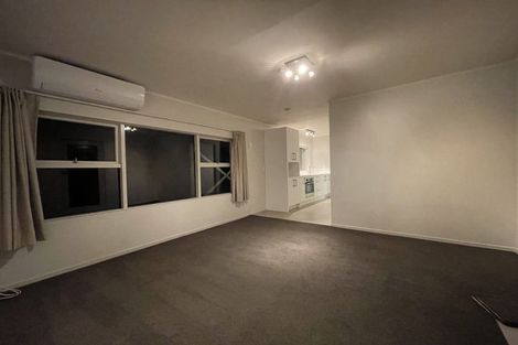 Photo of property in 9 Seaview Road, Castor Bay, Auckland, 0620
