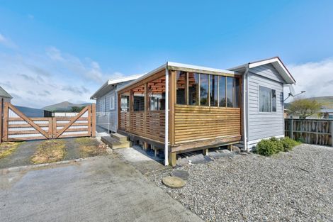 Photo of property in 63 Main Road, Clinton, 9534