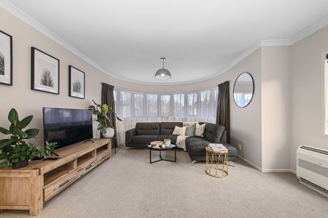 Photo of property in 15 Corlett Street, Utuhina, Rotorua, 3015