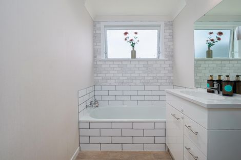 Photo of property in 58a Campbell Street, Leamington, Cambridge, 3432