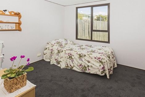 Photo of property in 1/103 Bradbury Road, Botany Downs, Auckland, 2010