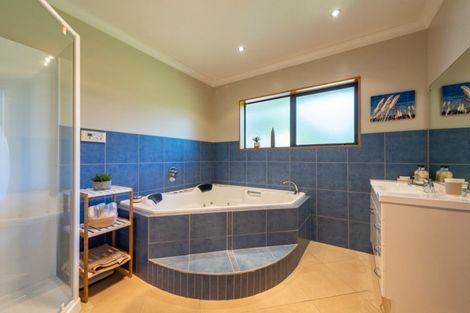 Photo of property in 62 Mahaki Road, Nikau Valley, Paraparaumu, 5032