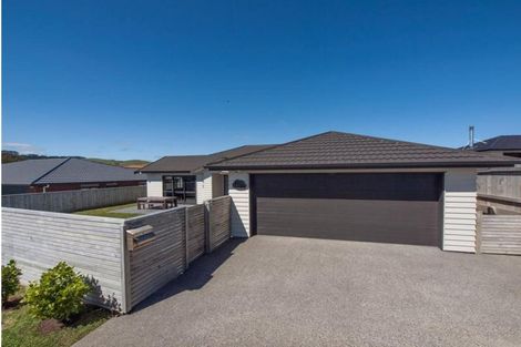 Photo of property in 212 Mark Avenue, Grenada Village, Wellington, 6037