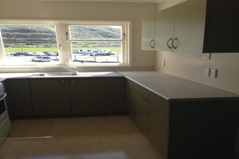 Photo of property in 95 Farmer Crescent, Taita, Lower Hutt, 5011