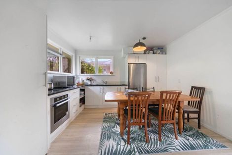 Photo of property in 5 Malmo Place, Manurewa, Auckland, 2102