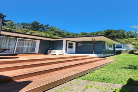 Photo of property in 11 Shackleton Grove, Stokes Valley, Lower Hutt, 5019