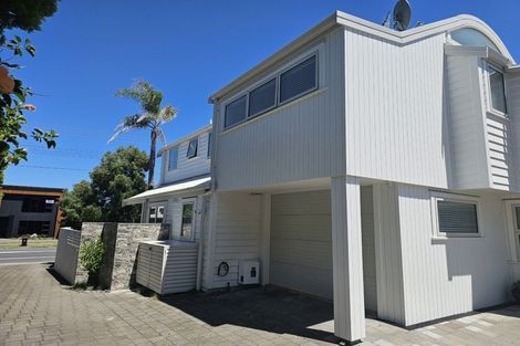 Photo of property in 75d Oceanbeach Road, Mount Maunganui, 3116