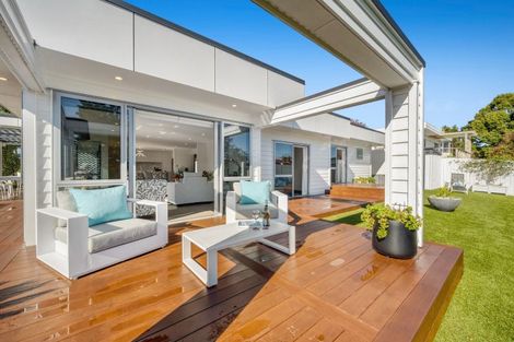 Photo of property in 1/13 Estelle Place, Farm Cove, Auckland, 2012