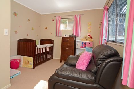 Photo of property in 1/122 Manuka Road, Bayview, Auckland, 0629