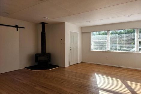 Photo of property in 28 Old South Road, Okato, 4335