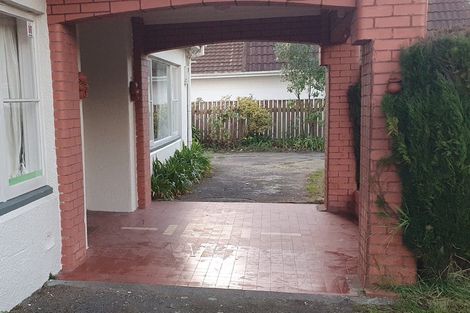 Photo of property in 21 Parkvale Road, Karori, Wellington, 6012