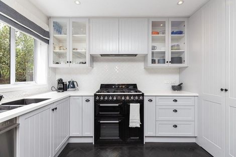 Photo of property in 3 Willowbrook Place, Fendalton, Christchurch, 8052