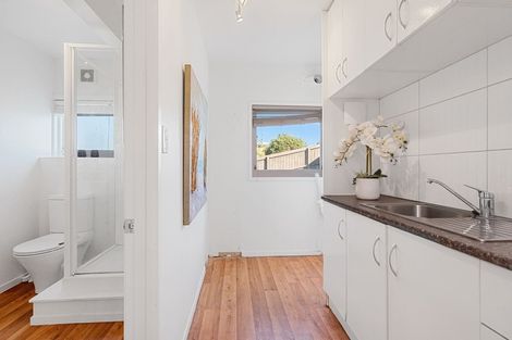 Photo of property in 4 The Esplanade, Campbells Bay, Auckland, 0630