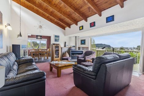 Photo of property in 10 Gregory Lane, Whangamata, 3691