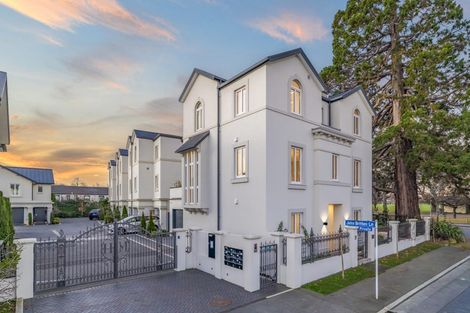 Photo of property in 2 Ayr Street, Riccarton, Christchurch, 8011