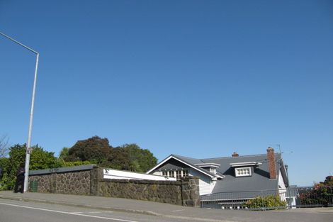 Photo of property in 104 Dyers Pass Road, Cashmere, Christchurch, 8022