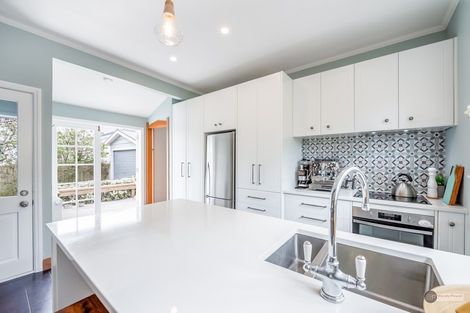 Photo of property in 24 Fitzherbert Street, Alicetown, Lower Hutt, 5010