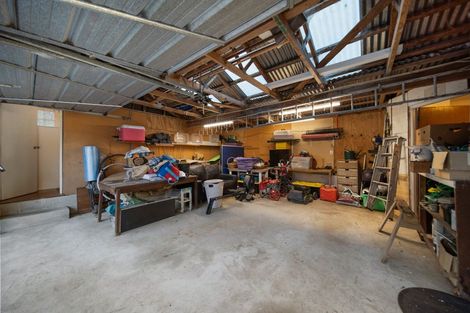 Photo of property in 23 Pohutukawa Avenue, Shelly Park, Auckland, 2014