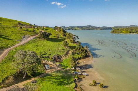 Photo of property in 114a Ranui Road, Karetu, 0283