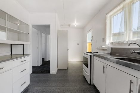 Photo of property in 7 Ross Road, Western Heights, Rotorua, 3015