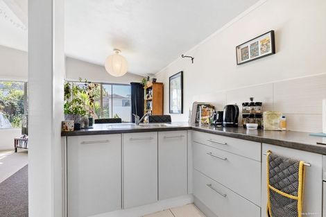 Photo of property in 3/5 Camden Road, Sandringham, Auckland, 1025