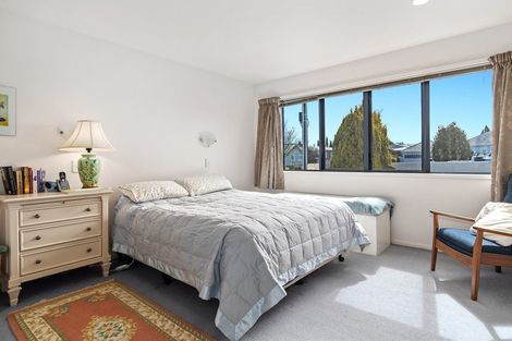 Photo of property in 480a Devonport Road, Tauranga South, Tauranga, 3112