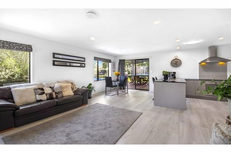 Photo of property in 44 Acacia Avenue, Rangiora, 7400