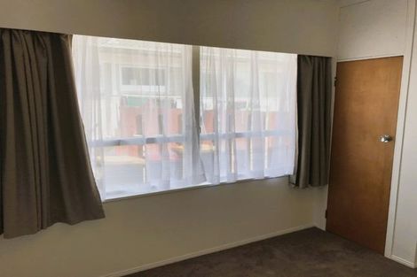 Photo of property in 2/25 Wellington Street, Papakura, 2110