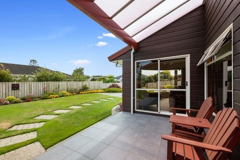 Photo of property in 3c Larsen Place, Merrilands, New Plymouth, 4312