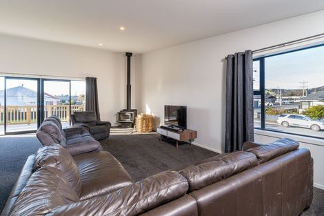 Photo of property in 22 Ajax Street, Milton, 9220